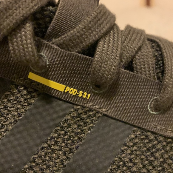 Adidas men’s sneakers 10.5 worn once. - Picture 3 of 7